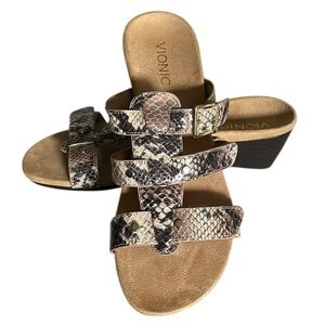 Vionic Women's Radia Snakeskin Print
Wedge Adjustable Sandals Size 8